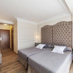 Double or Twin Room Terrace